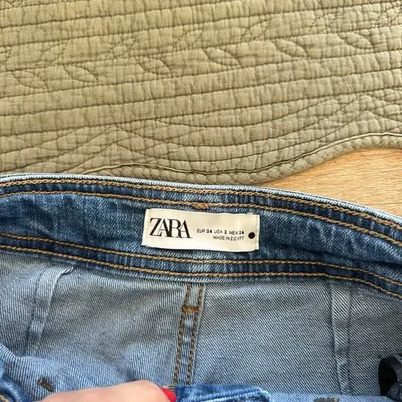 Zara Wide-Leg Raw Hem Jeans 2 - Picture 8 of 10